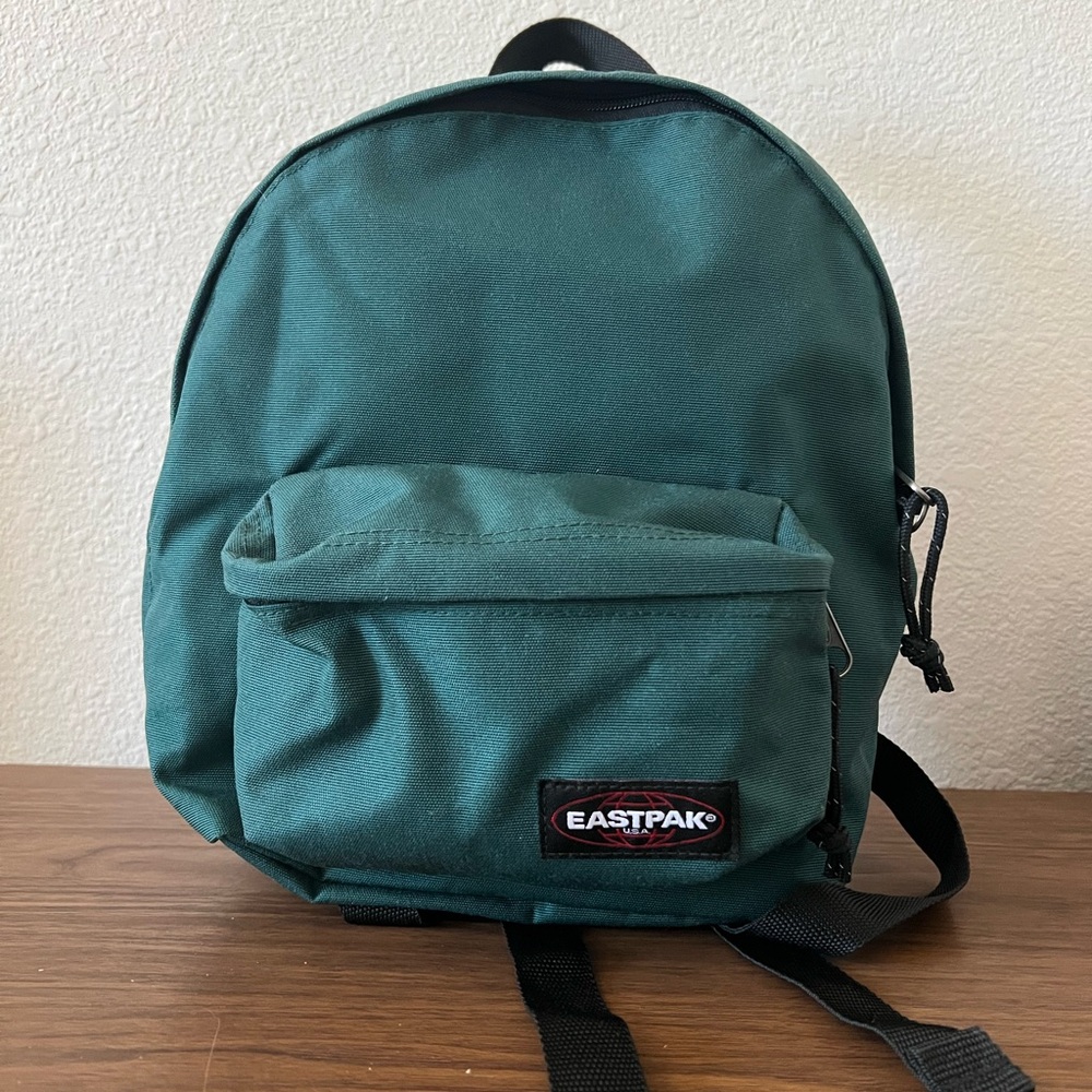 Like New Eastpak Forest Green Unisex Backpack